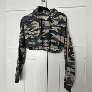 Dance & Marvel Camouflage Cropped Sweatshirt